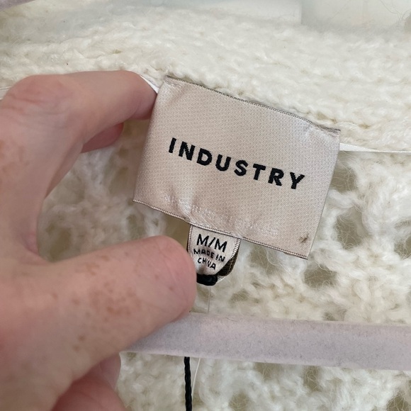 NWT INDUSTRY REPUBLIC V-Neck Button Front Knit Cardigan size Medium - Picture 4 of 6